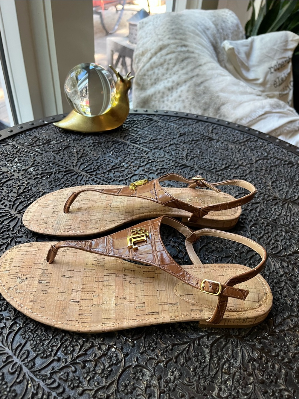 NEW LAUREN RALPH LAUREN ELLINGTON CROCODILE EMBOSSED SANDALS HONEY 10